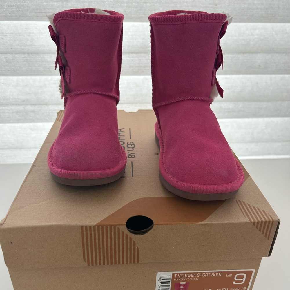 Koolaburra by Ugg Victoria Short Bootie